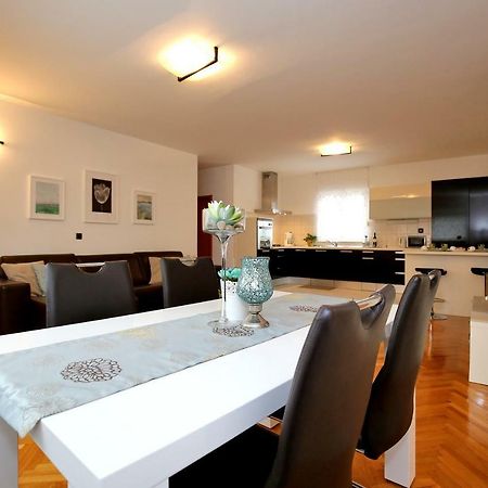 City Gallery Apartment Zára Kültér fotó