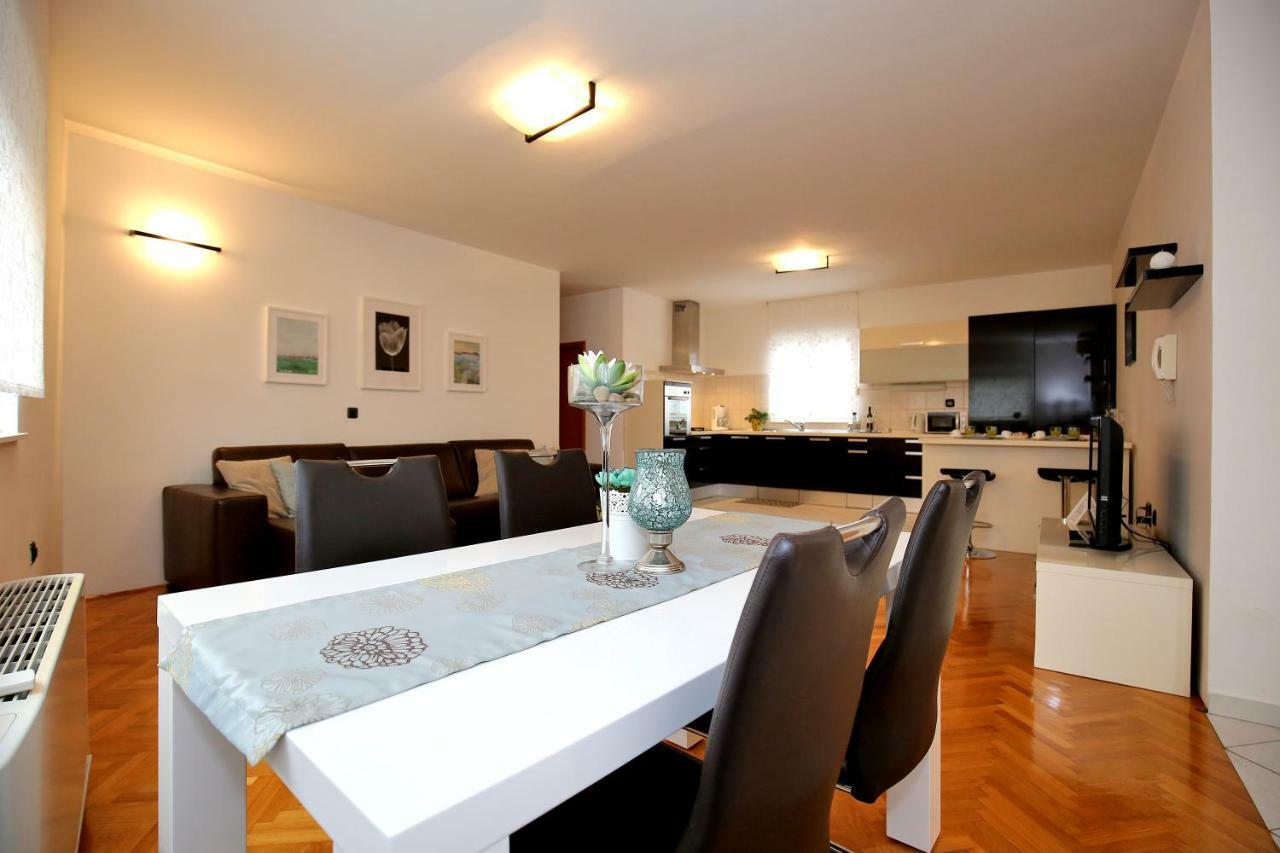 City Gallery Apartment Zára Kültér fotó